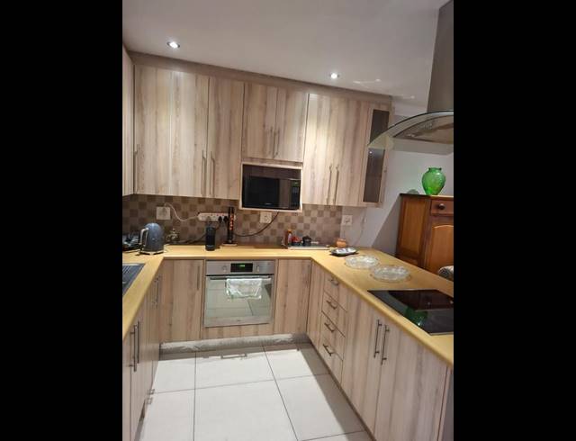 2 BEDROOM TOWNHOUSE FOR SALE IN TERENURE
